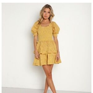 🎉MOVING SALE 🎉 
Cleobella Yellow Floral Patterned Luna Mini Dress Size Medium